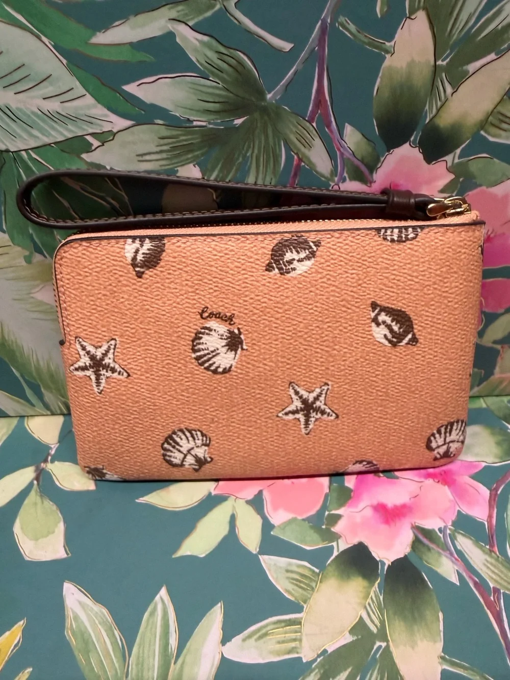 Coach Corner Zip Wristlet in Coral/Maple Seashell Print – NWT - Picture 9 of 11